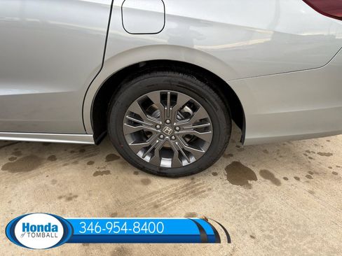 New 2026 Honda Odyssey Touring image 21