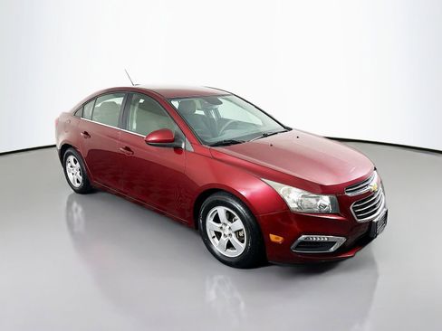Used 2015 Chevrolet Cruze LT FWD image 1