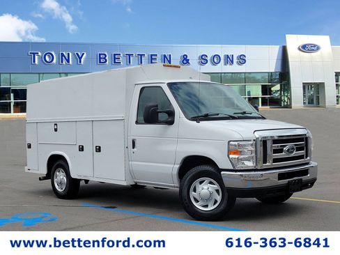Certified 2018 Ford E-350 and Econoline 350 Super Duty w/ Power Windows & Locks Group image 1
