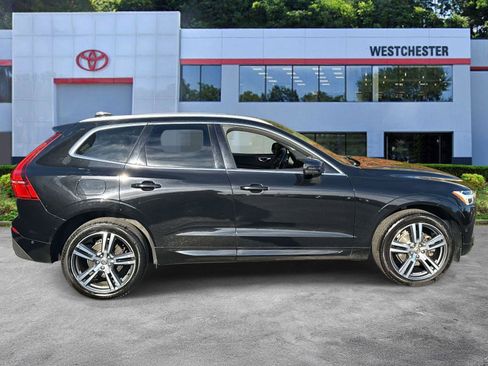Used 2019 Volvo XC60 T5 Momentum w/ Multimedia Package image 8