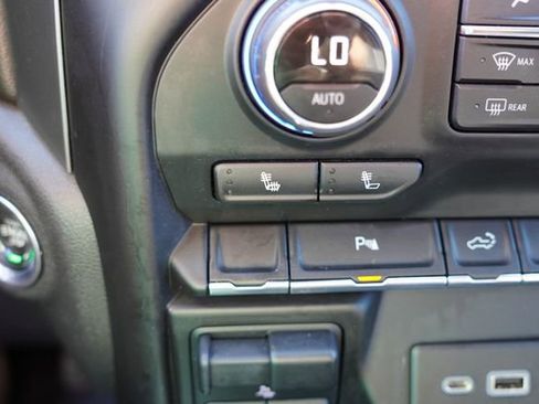 Used 2022 Chevrolet Silverado 1500 LT Trail Boss w/ LT Trail Boss Premium Package image 25