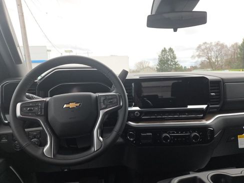 New 2026 Chevrolet Silverado 1500 LT AWD/4WD image 11