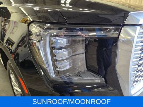 Used 2023 GMC Yukon Denali w/ Advanced Technology Package AWD/4WD image 5