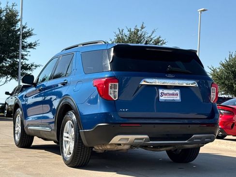 Used 2023 Ford Explorer XLT w/ Equipment Group 202A RWD image 6
