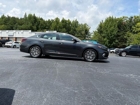 Used 2020 Kia Cadenza Technology FWD image 1