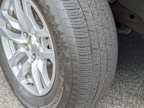 Used 2021 Chevrolet Tahoe LT w/ Luxury Package image 31