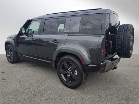 Used 2022 Land Rover Defender 110 X-Dynamic HSE image 5