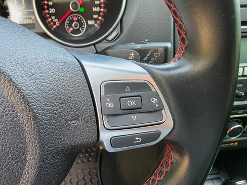 Used 2013 Volkswagen GTI Driver's Edition image 19