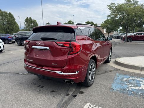 Used 2019 GMC Terrain Denali w/ Driver Alert Package II AWD/4WD image 5