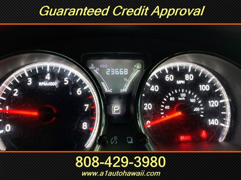 Used 2018 Nissan Versa SV FWD image 11