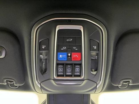 Used 2026 Jeep Cherokee Limited AWD/4WD image 36