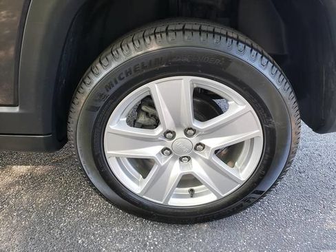 Used 2022 Jeep Compass Latitude AWD/4WD image 20