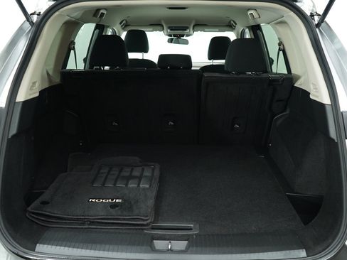 Used 2022 Nissan Rogue SV image 16