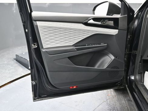 Used 2023 Volkswagen Taos S image 37