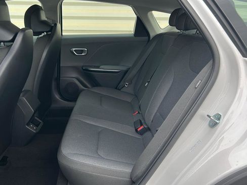 New 2025 Kia K4 LXS image 11