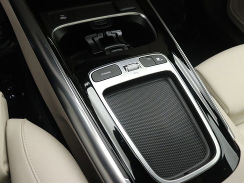 Certified 2025 Mercedes-Benz GLA 250 image 18