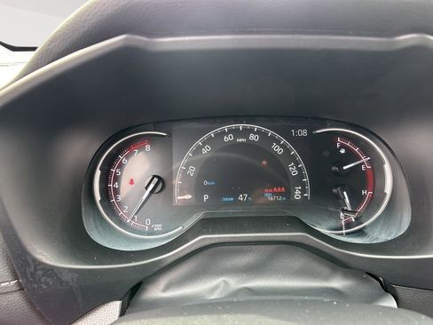 Used 2025 Toyota RAV4 LE image 3