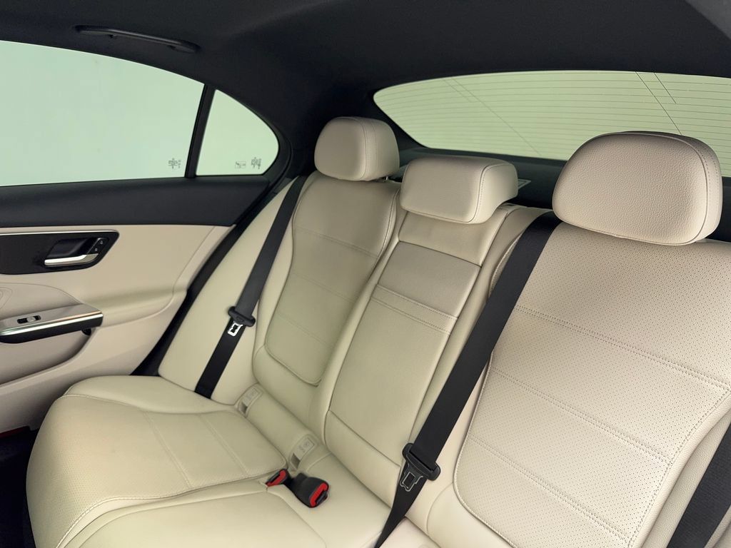 Used 2024 Mercedes-Benz C 300 4MATIC Sedan image 42