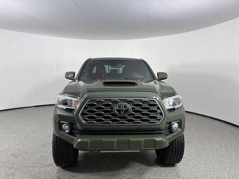 Used 2021 Toyota Tacoma TRD Sport w/ Technology Package AWD/4WD image 10
