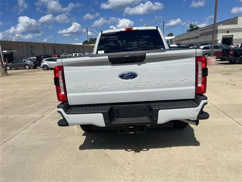 New 2026 Ford F250 4x4 Crew Cab Super Duty image 5