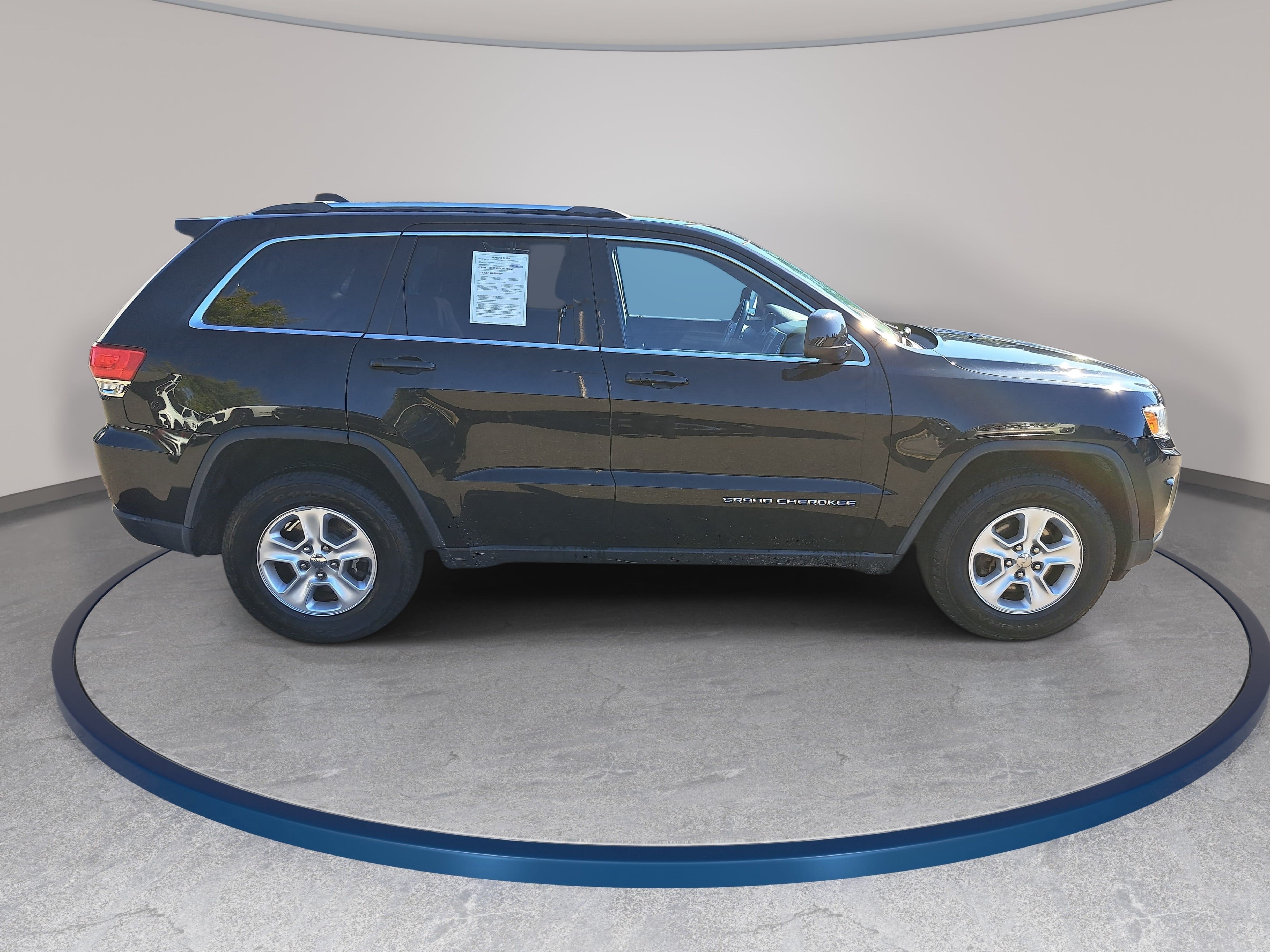 Used 2014 Jeep Grand Cherokee Laredo w/ Quick Order Package 23E AWD/4WD image 4