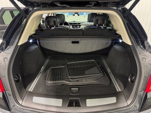 Used 2017 Cadillac XT5 Premium Luxury AWD/4WD image 17