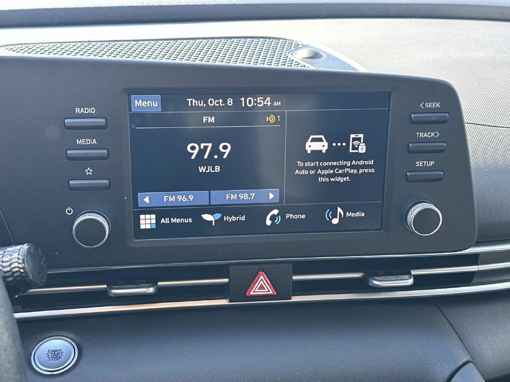Used 2025 Hyundai Elantra Hybrid FWD image 29