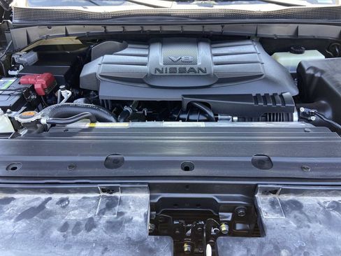 Used 2021 Nissan Titan Platinum Reserve w/ Moonroof Package AWD/4WD image 26