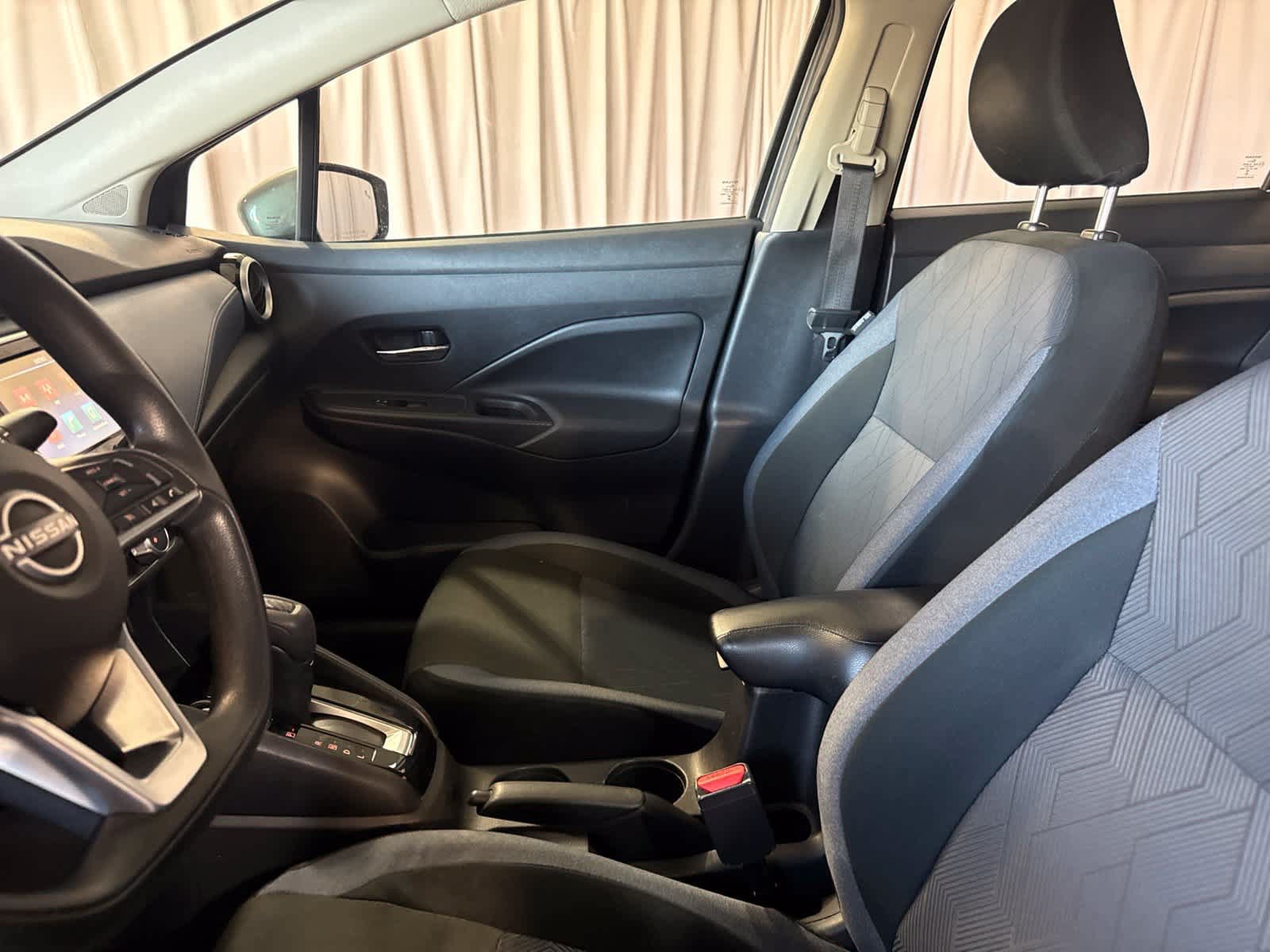 Used 2025 Nissan Versa SV FWD image 19