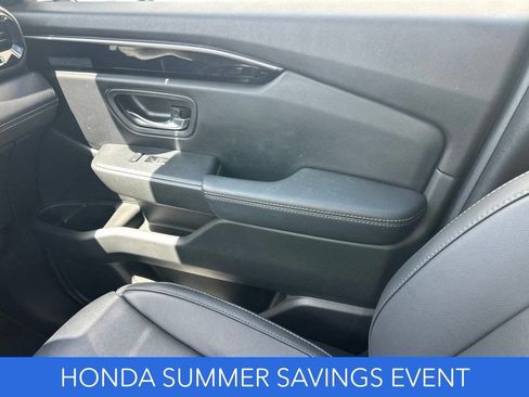 Used 2025 Honda Pilot Touring image 21