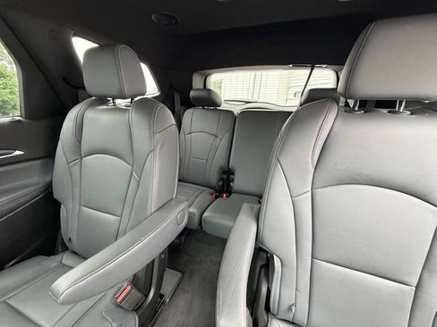 Used 2023 Buick Enclave Essence w/ Experience Buick Package AWD/4WD image 11