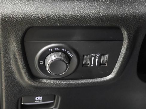Used 2024 Jeep Grand Cherokee Altitude AWD/4WD image 22