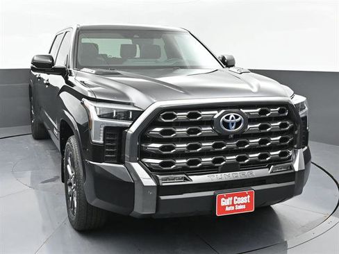 Used 2023 Toyota Tundra Platinum image 3
