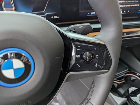 Used 2026 BMW i5 eDrive40 image 27