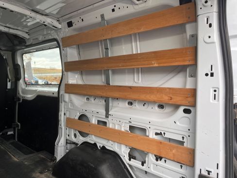 Used 2018 Ford Transit 250 130 Low Roof w/ Exterior Upgrade Package image 13