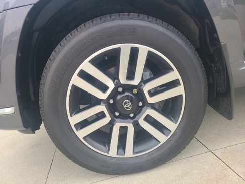Used 2023 Toyota 4Runner Limited image 12