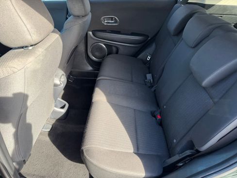 Used 2017 Honda HR-V EX image 11