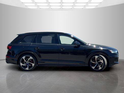 Used 2023 Audi SQ7 Prestige w/ Sport Package AWD/4WD image 4