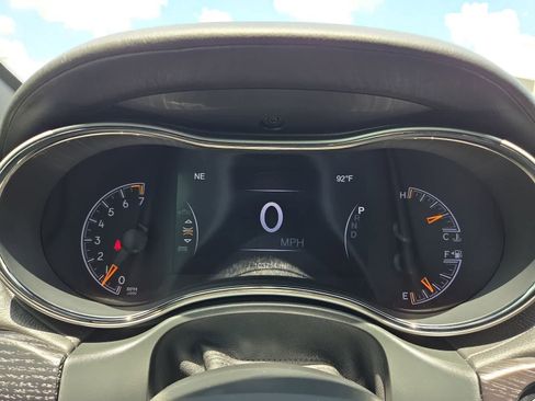 Used 2020 Jeep Grand Cherokee High Altitude RWD image 34