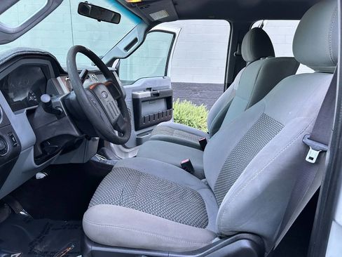 Used 2011 Ford F250 XLT w/ FX4 Off Road Pkg AWD/4WD image 8