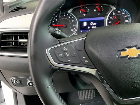 Used 2021 Chevrolet Equinox LT FWD image 24