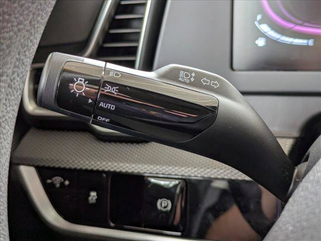 Used 2025 Kia Sportage LX FWD image 7
