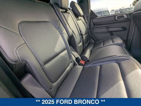 New 2025 Ford Bronco Badlands image 18