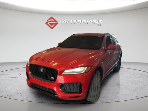 Used 2019 Jaguar F-PACE S AWD/4WD image 3