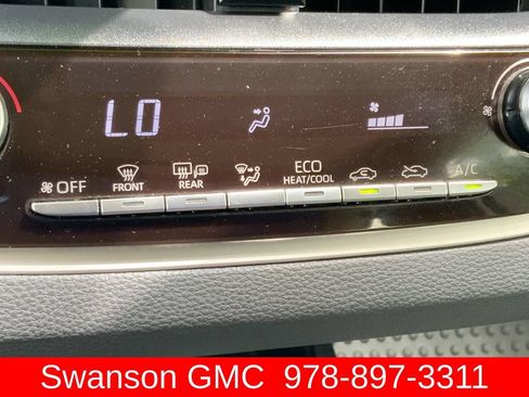 Used 2020 Toyota Corolla LE FWD image 34