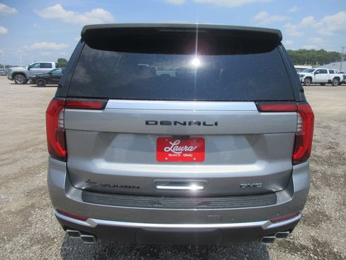 New 2026 GMC Yukon Denali w/ Denali Reserve Package AWD/4WD image 5