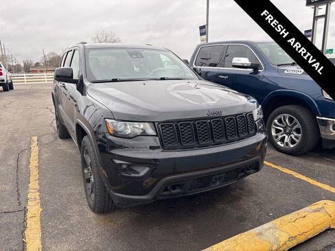 Used 2021 Jeep Grand Cherokee Freedom Edition image 1