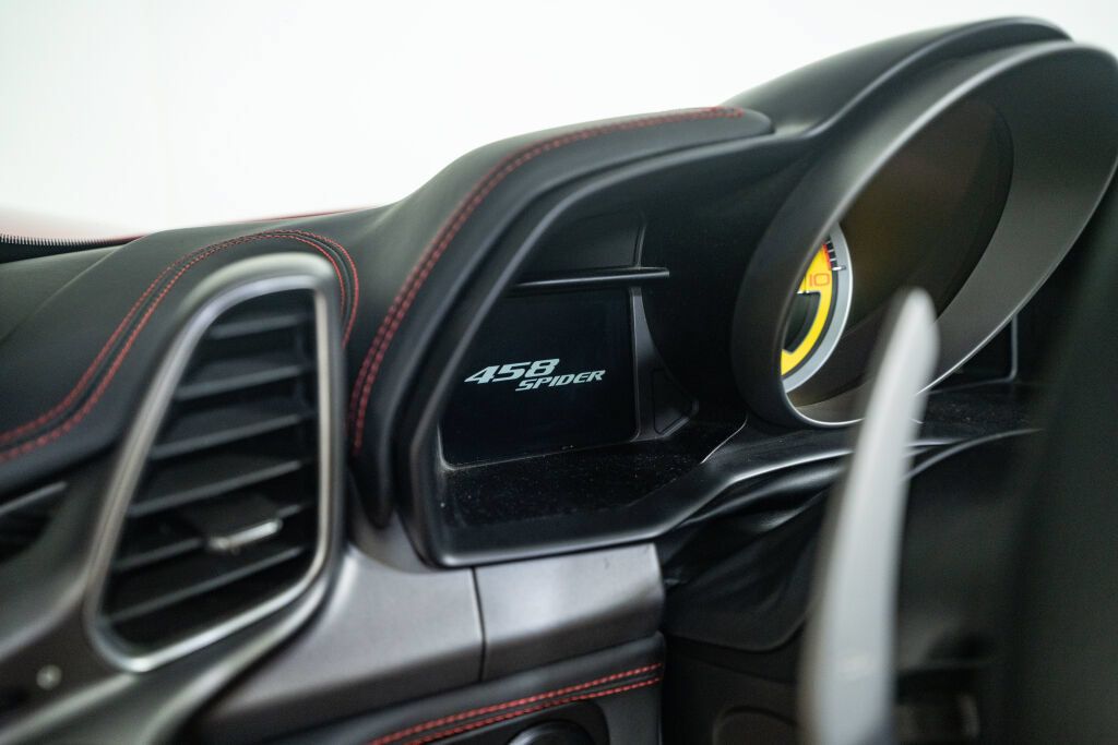 Used 2014 Ferrari 458 Spider RWD image 31