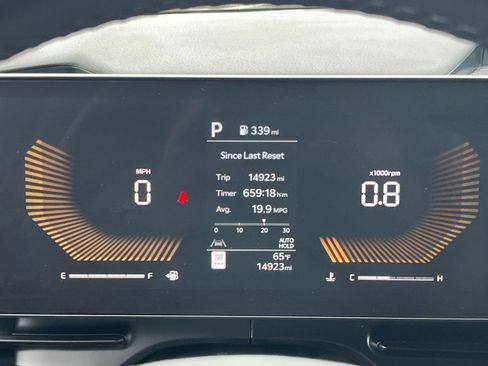 Used 2026 Kia Carnival FWD image 45