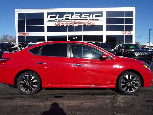 Used 2019 Nissan Sentra SR image 1